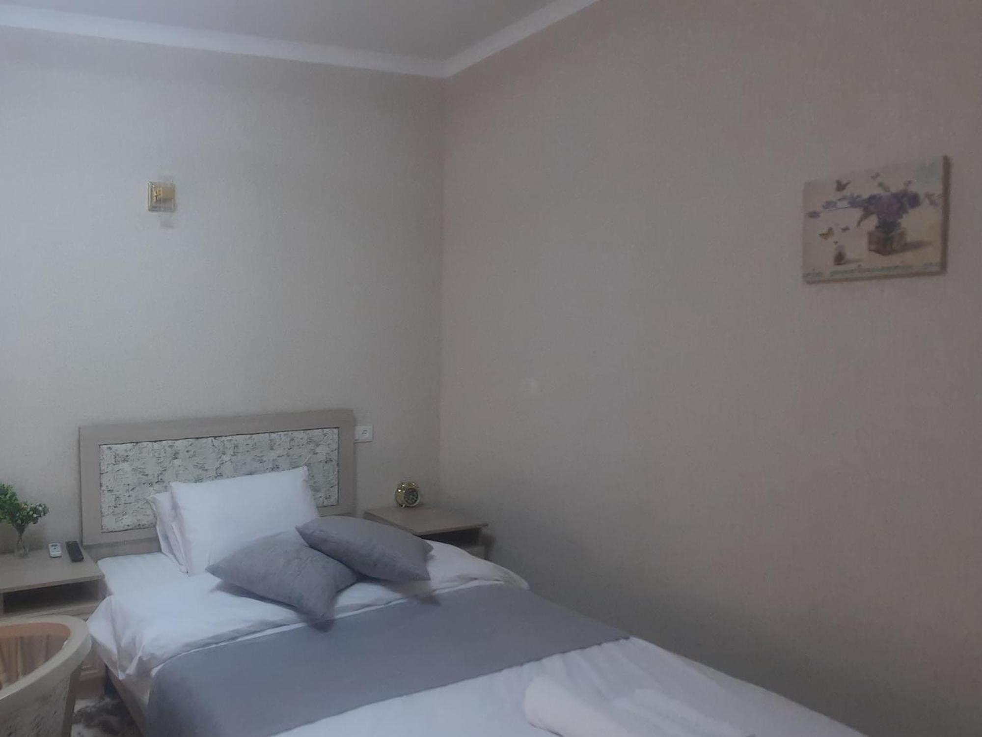 Хотел Хесон Khujand Room photo